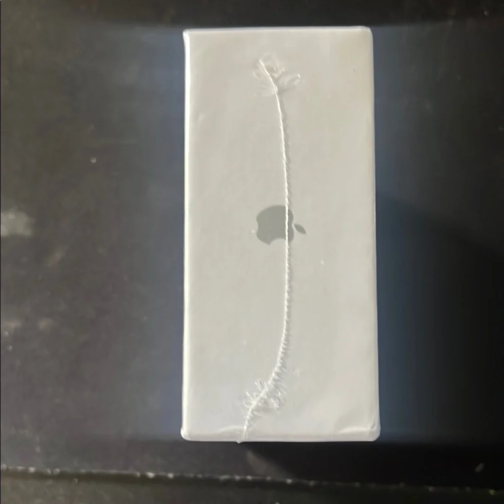Apple AirPods Pro in Classic White